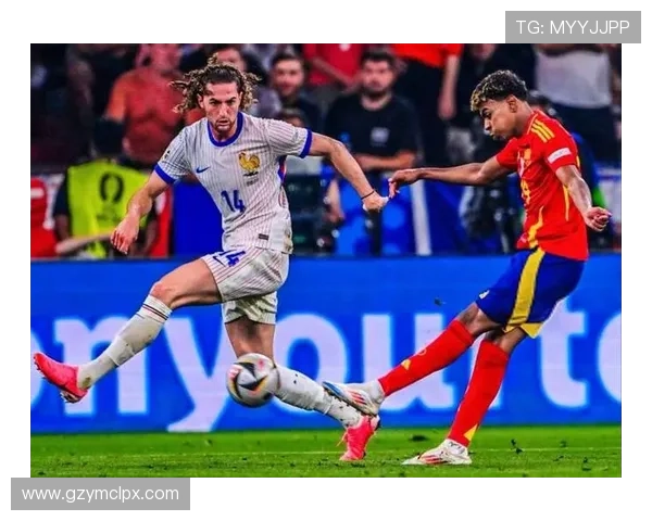 足球明星与篮球明星神似对比谁更具魅力引发热议 足球明星与篮球明星神似对比谁更具魅力引发热议