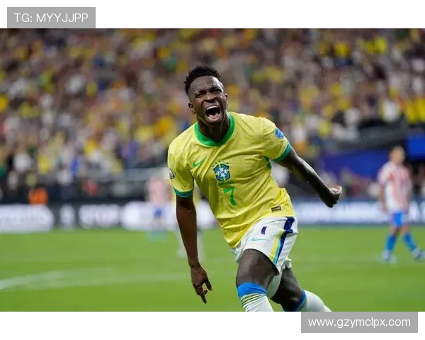 巴西足球传奇人物揭秘：那些年我们追逐的足球明星们